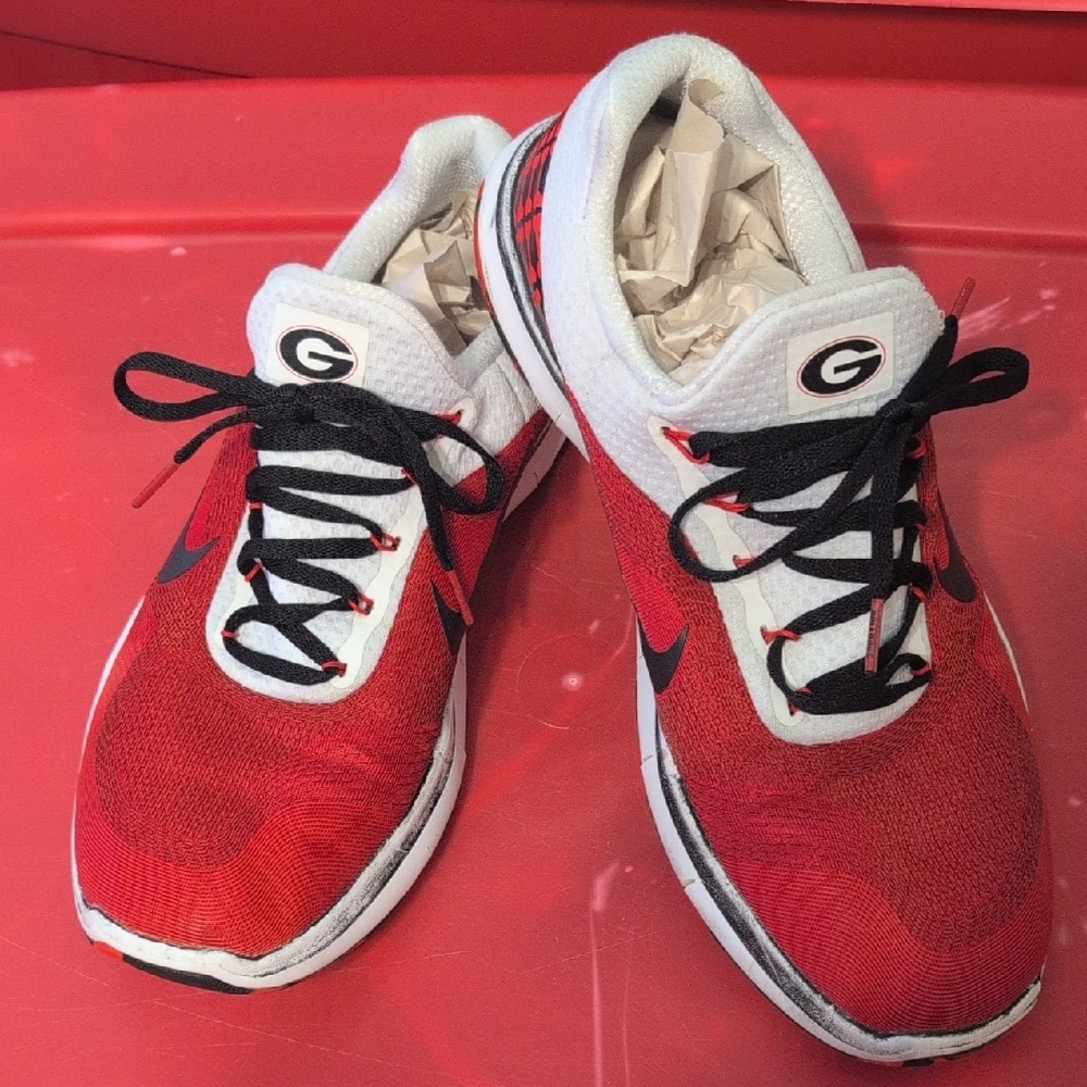 Nike Red and White Georgia Bulldog Sneakers